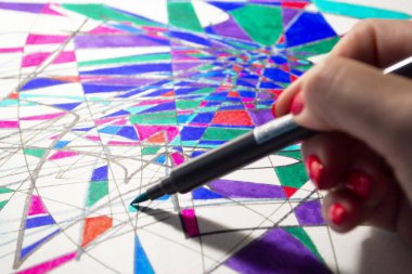 Parlak grafik sanatının yaratıcı süreci. Kapatın. Masaüstü.