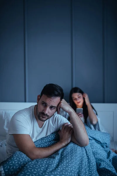 Young Man Being Neglected His Girlfriend — Stock Photo, Image