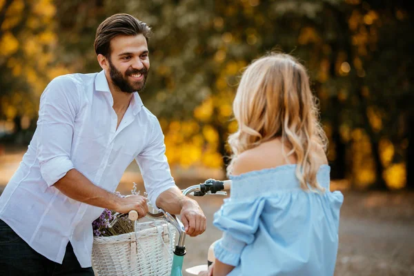 Shot Young Carefree Couple Bonding Outdoors — Stock Photo, Image