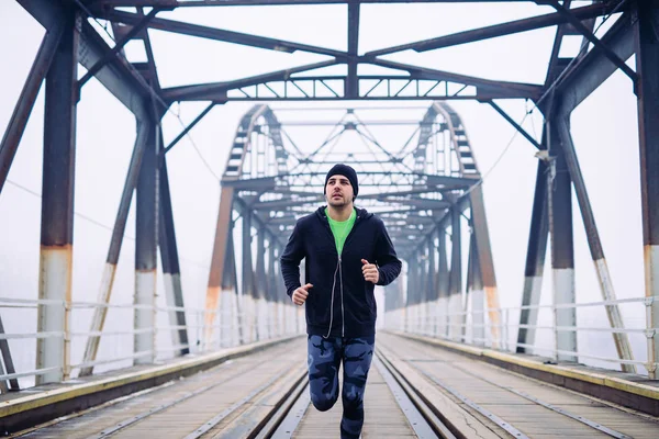 Photo Athlete Young Man Running Bridge — Stock Photo, Image