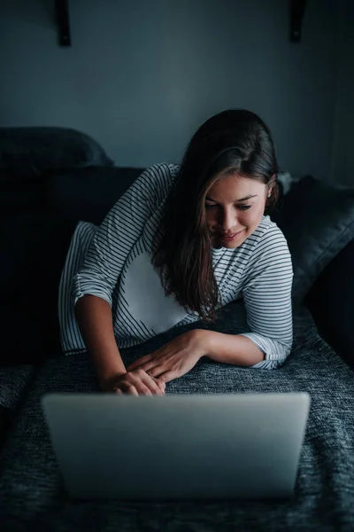 Young Beautiful Woman Browsing Internet Her Laptop Moody Day — Stock Photo, Image