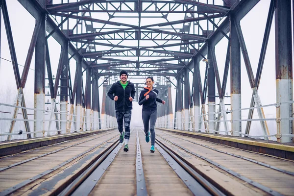 Söt Atletisk Par Eller Vänner Som Jogging Tillsammans — Stockfoto