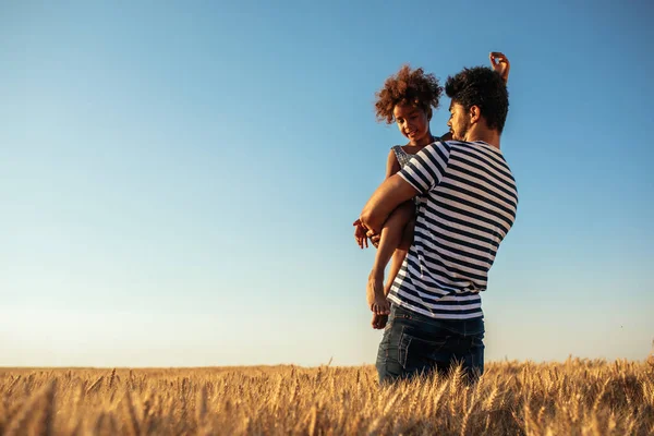 Niente di più vero dell'amore di un bambino — Foto Stock