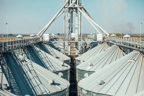 Detailní Pohled Stavby Obilí Tanků — Stock fotografie