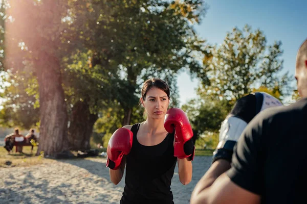 Young Athletic Woman Preparing Punch Her Trainer Her Boxing Training — Stock Photo, Image
