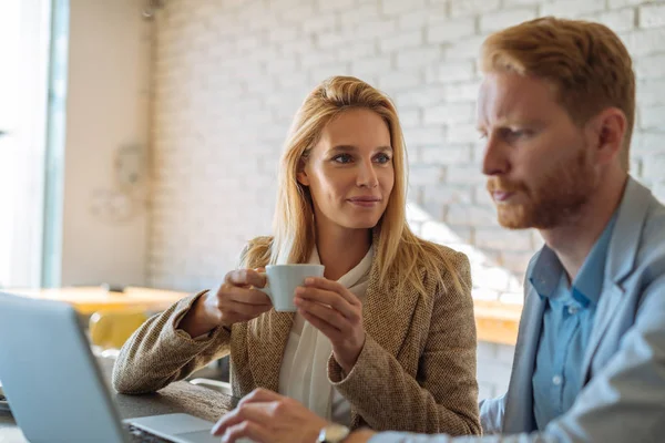 Couple Working Together Coffee Shop — Stock Photo, Image