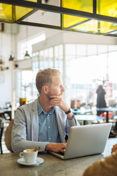 Young Businessman Sitting Cafe His Computer — Stock Photo, Image