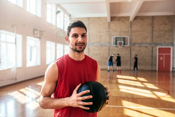 Ritratto Giovane Giocatore Basket — Foto Stock