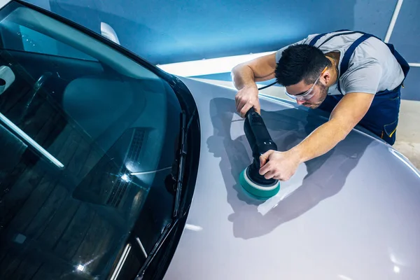 Close Man Doing Car Polish — Stock Photo, Image