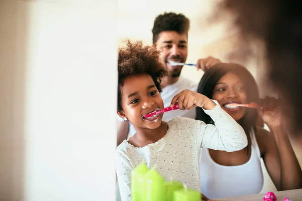 African American Family Washing Teeth Bathroom — Stock Photo, Image