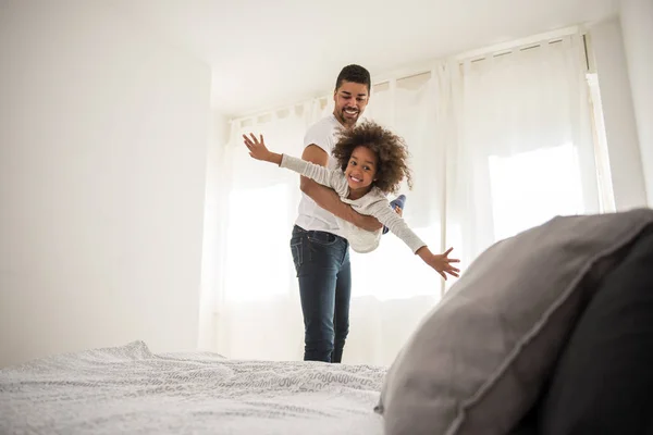 Padre Figlia Che Giocano Insieme Casa — Foto Stock