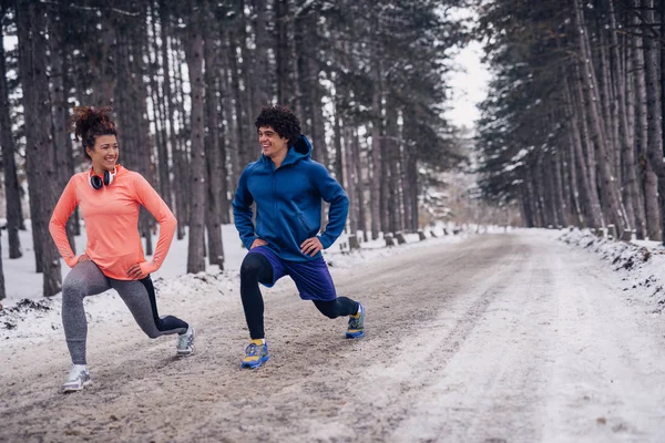 Couple Enjoying Time Together While Exercising Outdoors — Stock Photo, Image