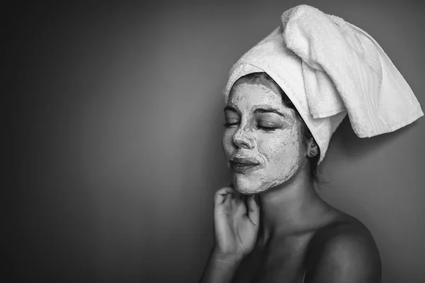 Black White Shot Flawlessly Beautiful Young Woman Applying Mask Her — Stock Photo, Image