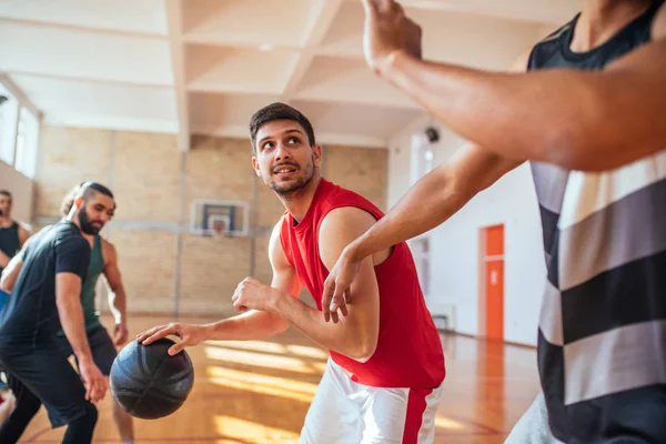 Skott Basketspelare Spelar Basket Skolan — Stockfoto