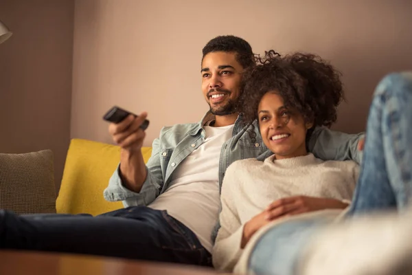 Photo Young African American Family Relaxing Television Home — Stock Photo, Image