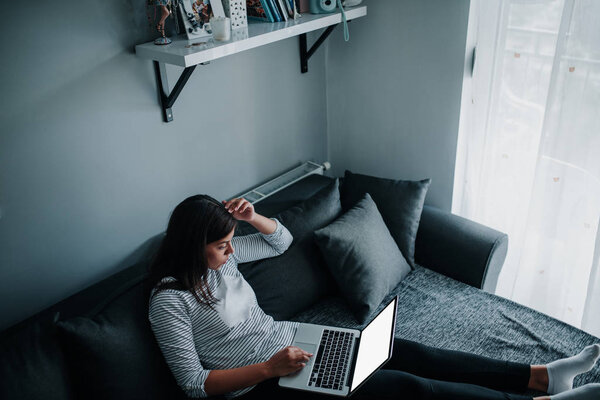 High Angle Shot Woman Working Home Laptop — Stock Photo, Image