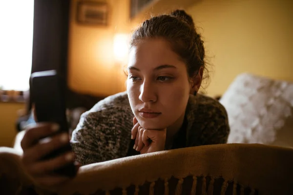 Close Portrait Teenage Girl Using Mobile Phone — Stock Photo, Image