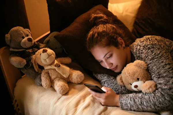 Close Portrait Teenage Girl Using Mobile Phone Hugging Teddy Bear — Stock Photo, Image