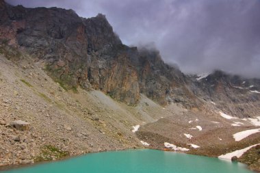 İskoçya 'daki nehrin manzarası