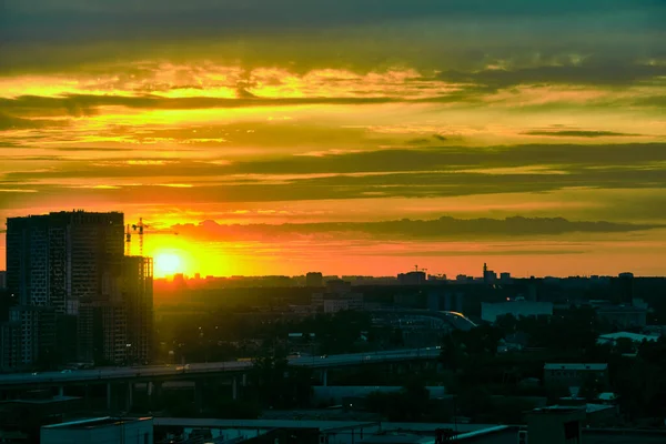 Гарний Захід Сонця Над Силуетом Східної Частини Москви — стокове фото