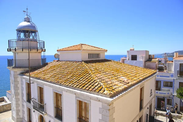 Peniscola Valencia Juni 2019 Stadtblick Altstadt Papa Luna Burg Leuchtturm lizenzfreie Stockbilder