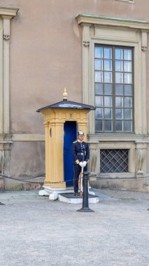 Kungliga slottet, Stockholms Kraliyet Sarayı. İsveç 'in Stockholm kentindeki Gamla Stan' in kuzeyinde Norrstrm 'da yer alan bir kraliyet sarayı. İsveç hükümdarlarının resmi ikamet yeridir. Slottsbacken 