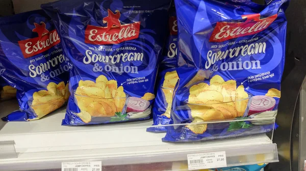  Dükkanda patates cipsi var.