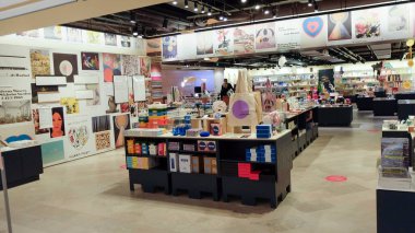 Moderna Müzesi. Stockholm Modern Sanatlar Müzesi, İsveç 'in orta Stockholm kentindeki Skeppsholmen adasında yer alan bir müzedir.