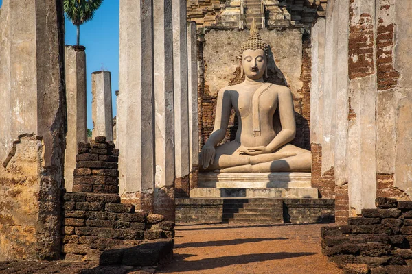 Phra Si Ratana Mahathat Chaliang temple in Sukhothai province — ストック写真