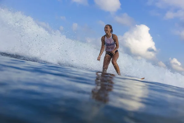 Young Woman Blue Wave — Stock Photo, Image