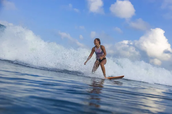 Young Woman Blue Wave — Stock Photo, Image