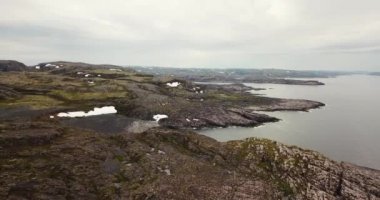 Barents Denizi kıyı şeridinin havadan görüntüsü