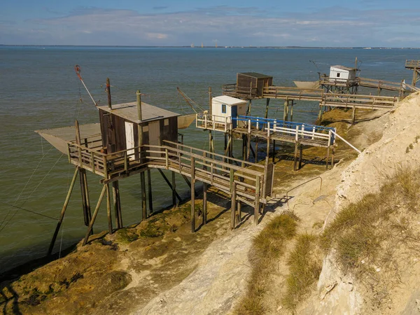 CHARENTE-MARITIME (Aquitaine, France), fisherman's house on stilts. (maison de pcheur sur pilotis ) — Stock Image Charente Maritime Aquitaine France Fisherman House Stilts Maison Pcheur Sur Royalty Free Stock Photos
