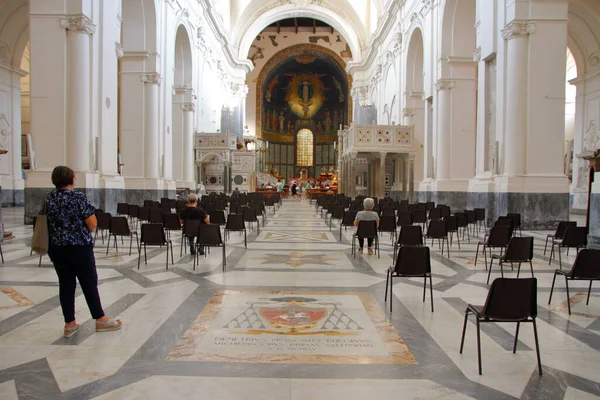 Salerno Italy September 2020 Cathedral Salerno Spacing Chairs Faithful Emergency — стоковое фото