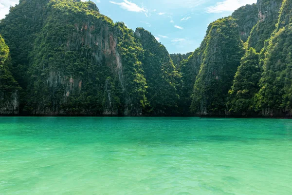 Malerischer Blick Auf Den Thailändischen Strand Mit Türkisfarbenem Wasser — Stockfoto