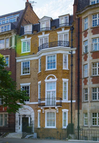 Londra Marea Britanie August 2017 Zona Rezidențială Kensington Chelsea Poarta — Fotografie, imagine de stoc