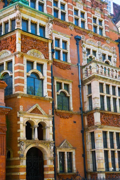 Londra, İngiltere - 25 Ağustos 2017: Konut ARIA Kensington ve Chelsea. Cadogan kapısı sıra periyodik binalar ile. Londra'nın merkezinde lüks özelliği.