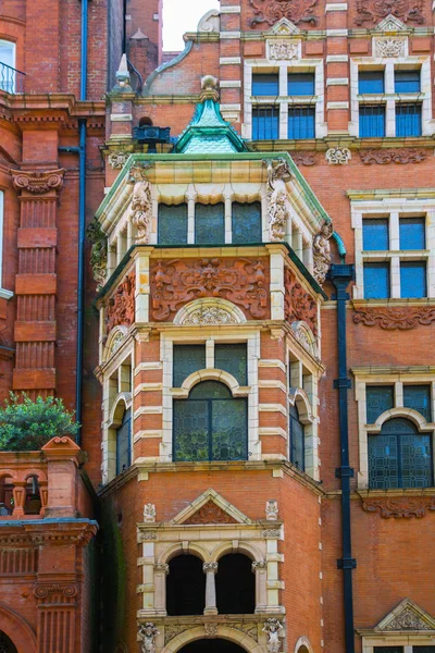 Londra, İngiltere - 25 Ağustos 2017: Konut ARIA Kensington ve Chelsea. Cadogan kapısı sıra periyodik binalar ile. Londra'nın merkezinde lüks özelliği.