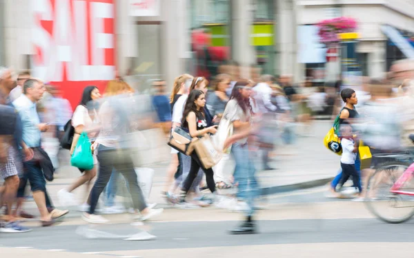 London August 2017 Motion Blur Piccadilly Circus Lots People Tourists — Stock Photo, Image