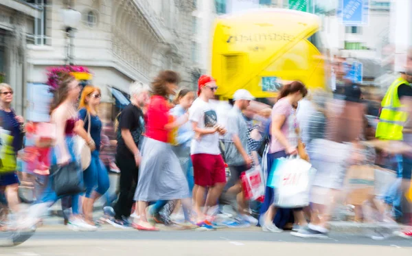 Londýn Srpna 2017 Motion Blur Piccadilly Circus Spoustou Lidí Turistů — Stock fotografie