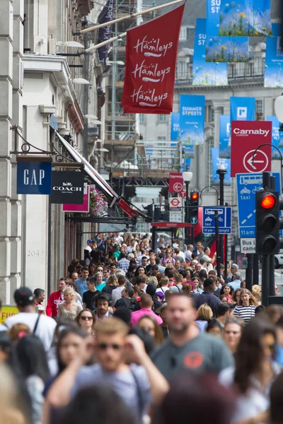 London Verenigd Koninkrijk Augustus 2016 Menigte Van Mensen Straat Regent — Stockfoto