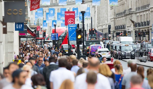 Londres Reino Unido Agosto 2016 Multitud Personas Calle Regent Turistas — Foto de Stock