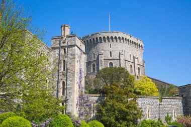 Windsor, Uk - 5 Mayıs 2019: Ortaçağ Windsor Kalesi 'ndeki hükümet arşiv kulesi. Berkshire, İngiltere Uk