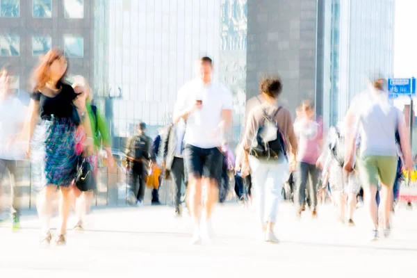 London June 2018 Business People Office Workers Crossing Road Walking — Stock Photo, Image