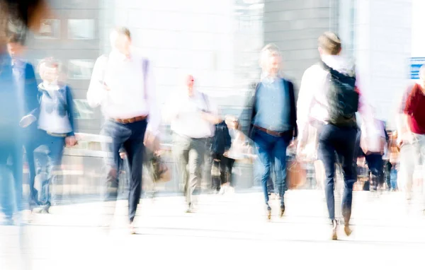 Londra Ngiltere Haziran 2018 Yoldan Geçen Adamları Ofis Çalışanları Yürüyen — Stok fotoğraf