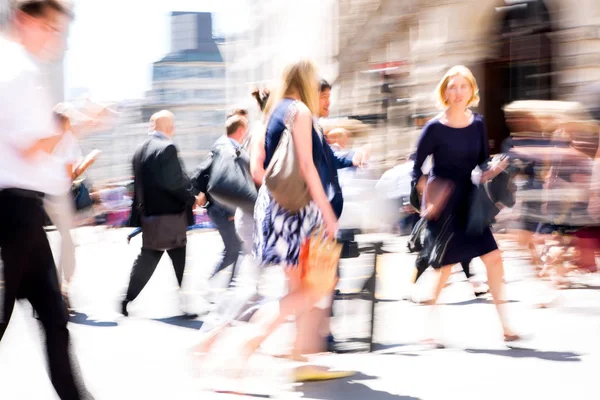 London June 2018 Business People Office Workers Crossing Road Walking — Stock Photo, Image