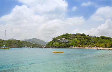 Antigua, Karayip adaları, yatlarla İngiliz Limanı manzarası