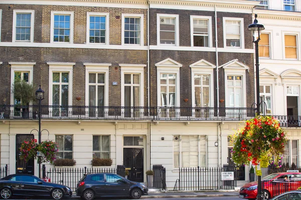 ロンドン 2018 周期的な建物の列とメイフェアの住宅アリア ロンドン中心部の高級物件 — ストック写真