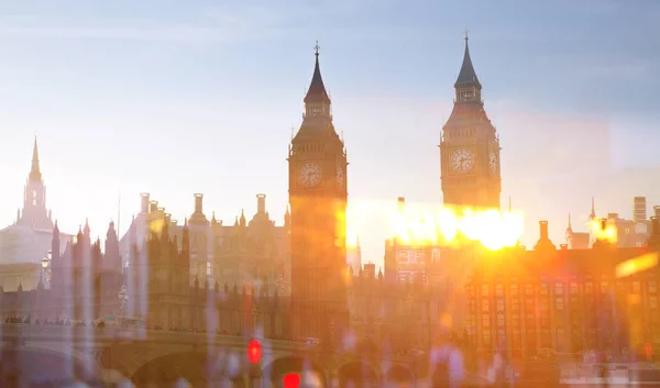 ロンドン英国 2018年11月30日 日没時に議会のビッグベンの家 — ストック写真