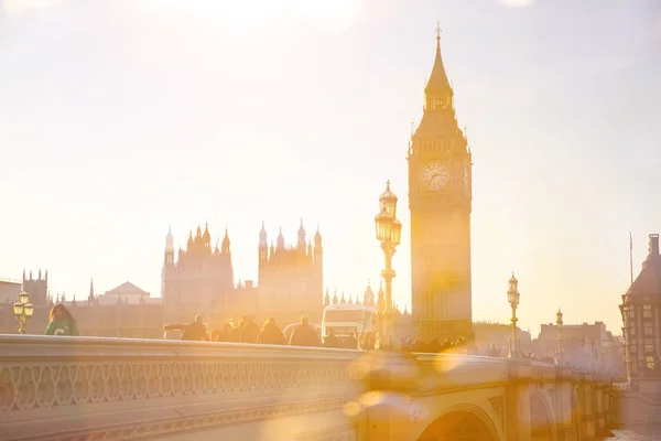 ロンドン英国 2018年11月30日 日没時に議会のビッグベンの家 — ストック写真